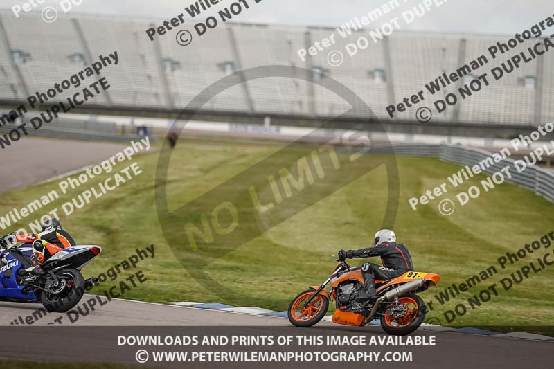 Rockingham no limits trackday;enduro digital images;event digital images;eventdigitalimages;no limits trackdays;peter wileman photography;racing digital images;rockingham raceway northamptonshire;rockingham trackday photographs;trackday digital images;trackday photos